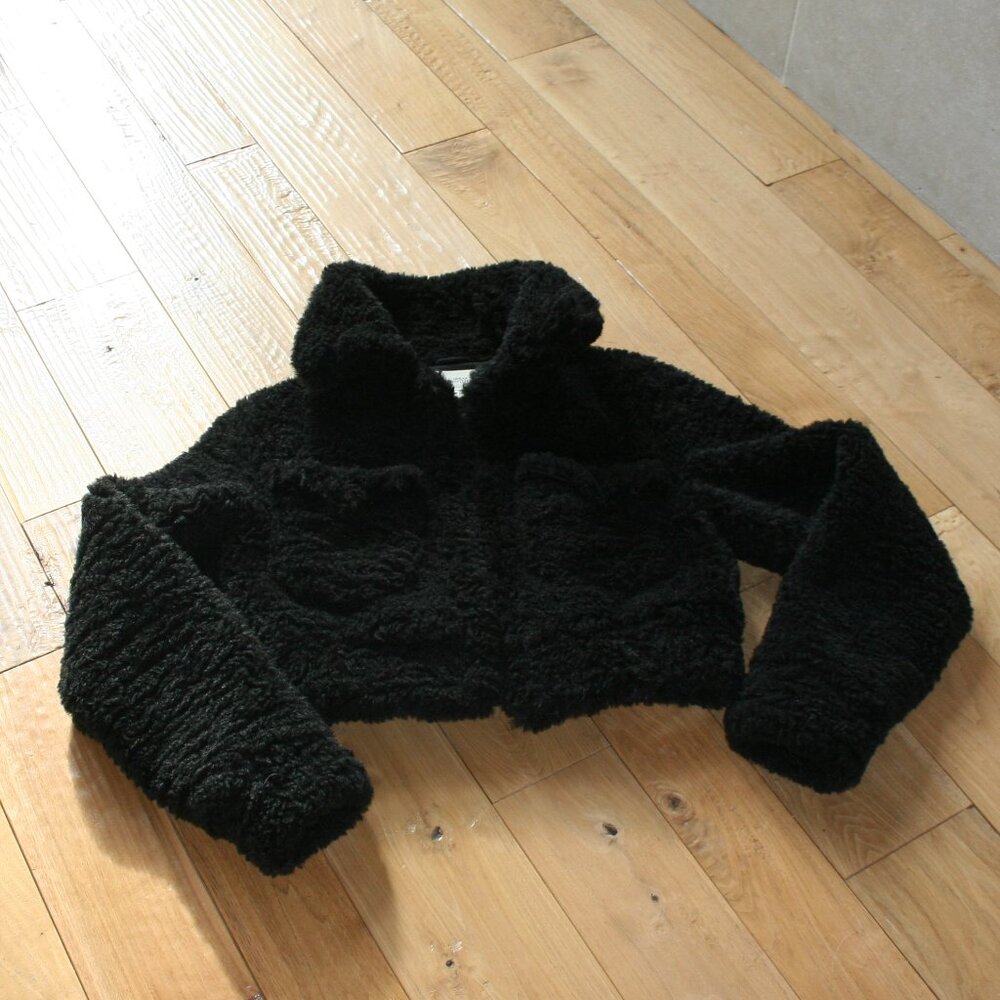 Urban Outfitters Black Cropped Faux Fur Jacket Size Medium - Picture 4 of 14